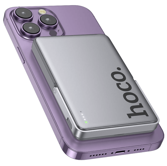 Q36 Sunlight PD20W Wireless Power Bank Lifestyle Use