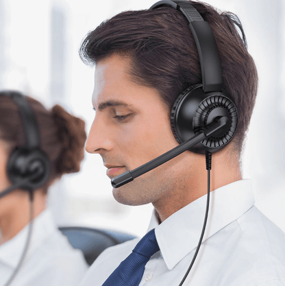 W112 Pure headset bendable microphone close-up